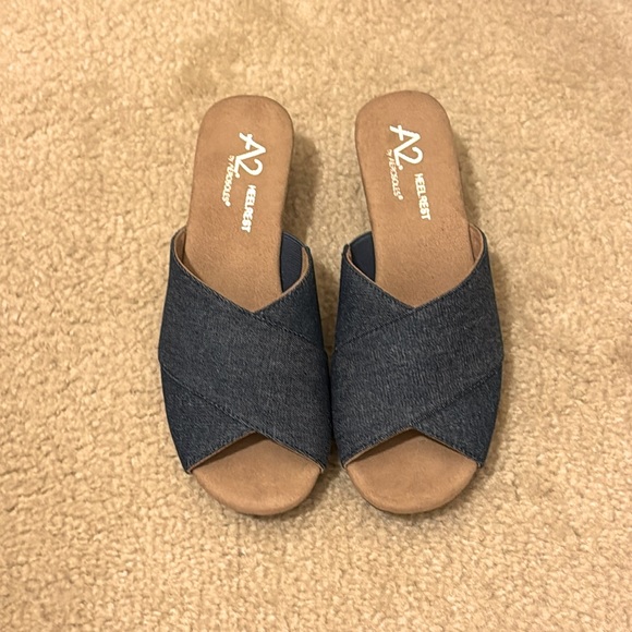 NIB A2 By Aerosoles Women’s Flowerpot Denim Fabric Wedge Sandals Size 6M - Picture 5 of 8